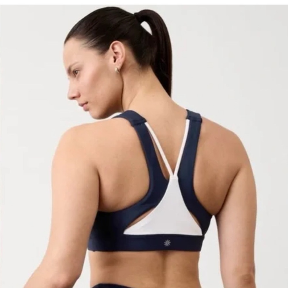NWT Athleta Flex Spacer Tipped Navy/White Bra size XS best for A-C Cups.
